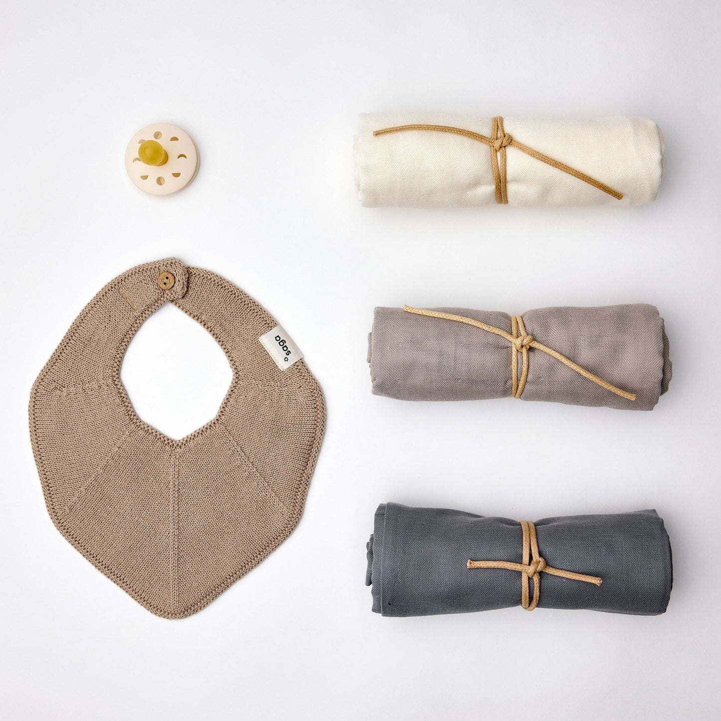 Geschenkbox für Babys - Silver Clouds - Saga Copenhagen
