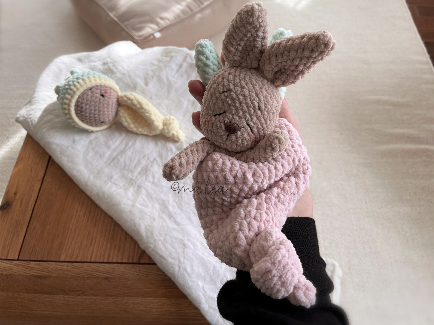 Kuschelkarotte mit Häschen Baby-Aktiv-Spielzeug ma'lea