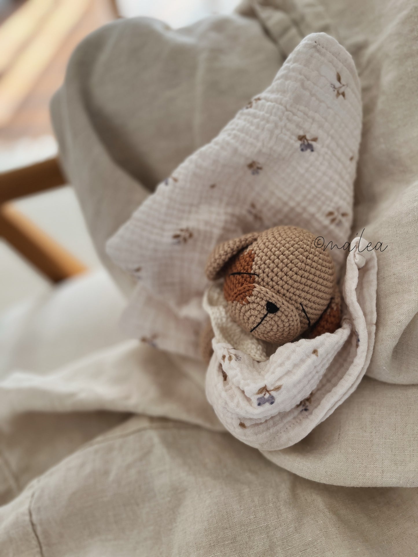 Babyrassel Hund mit Softgriff inkl. Kuscheltuch