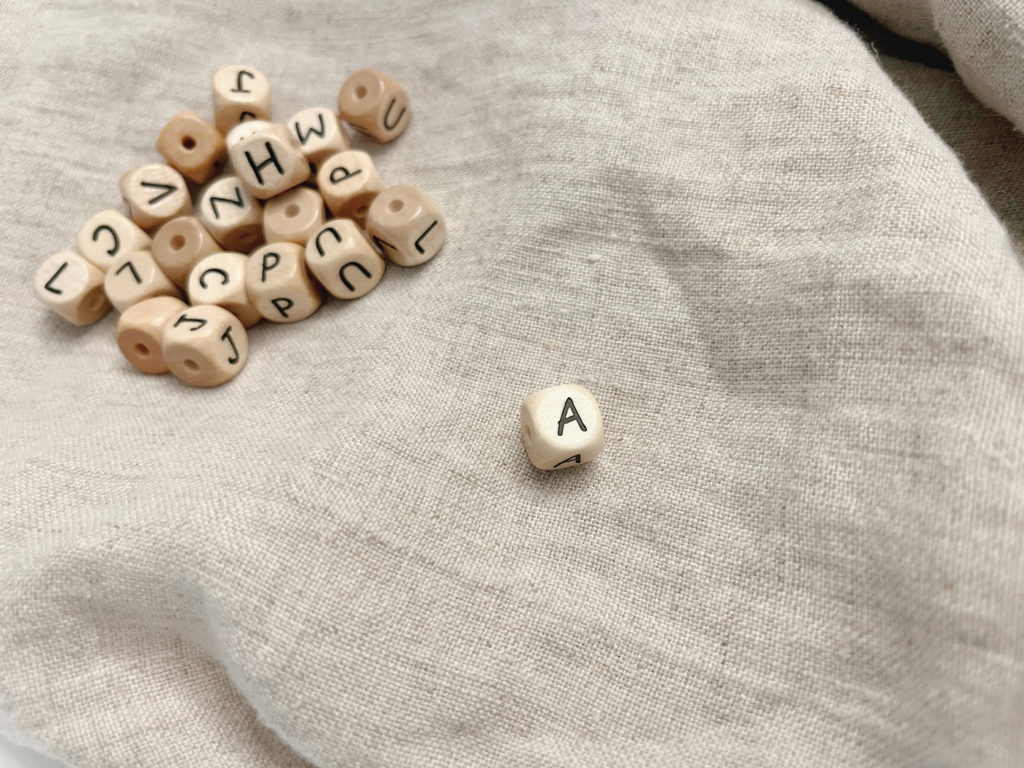 Geprägte Buchstabenwürfel, 10 mm, A malea.boutique