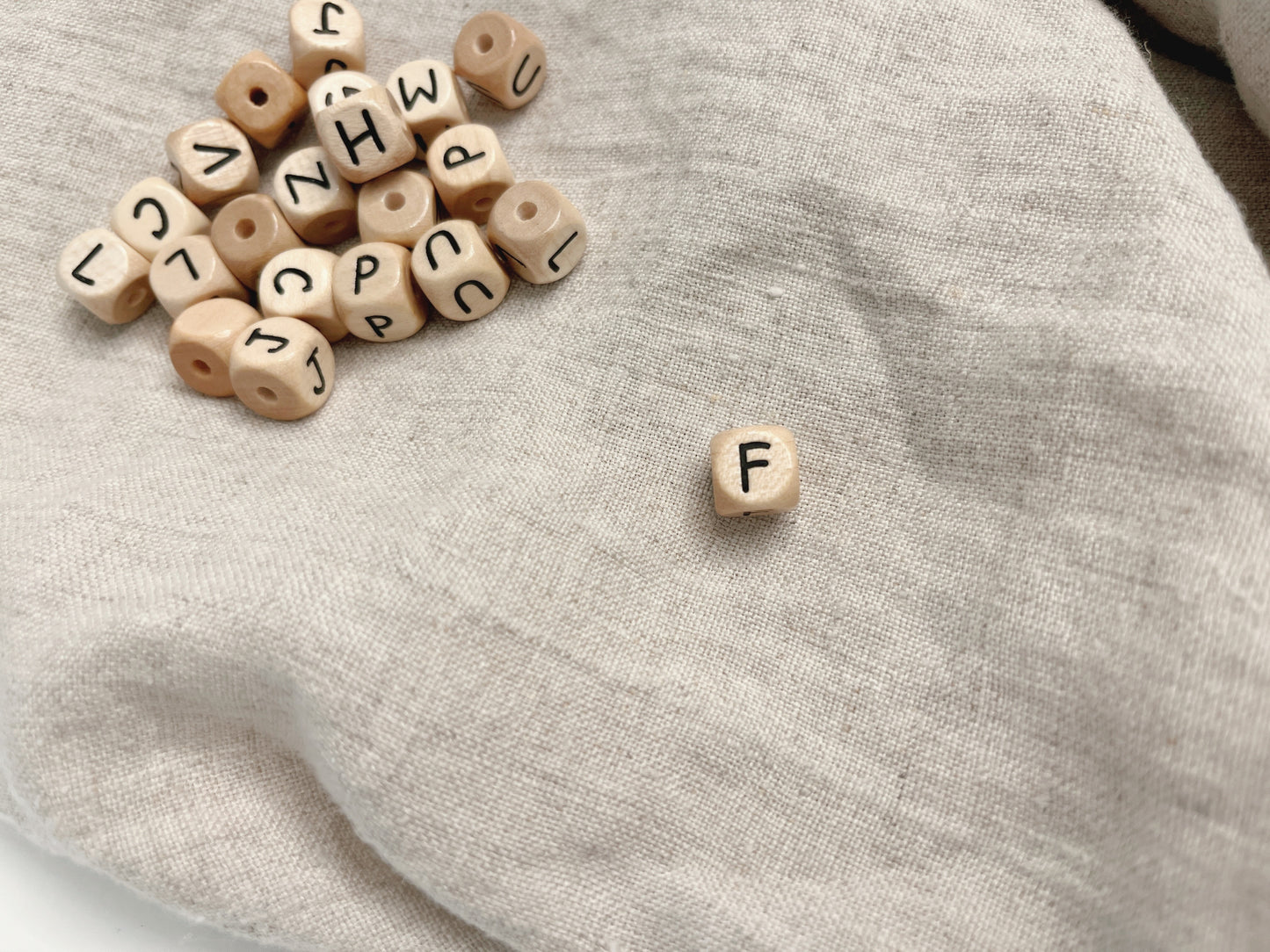 Geprägte Buchstabenwürfel, 10 mm, F malea.boutique