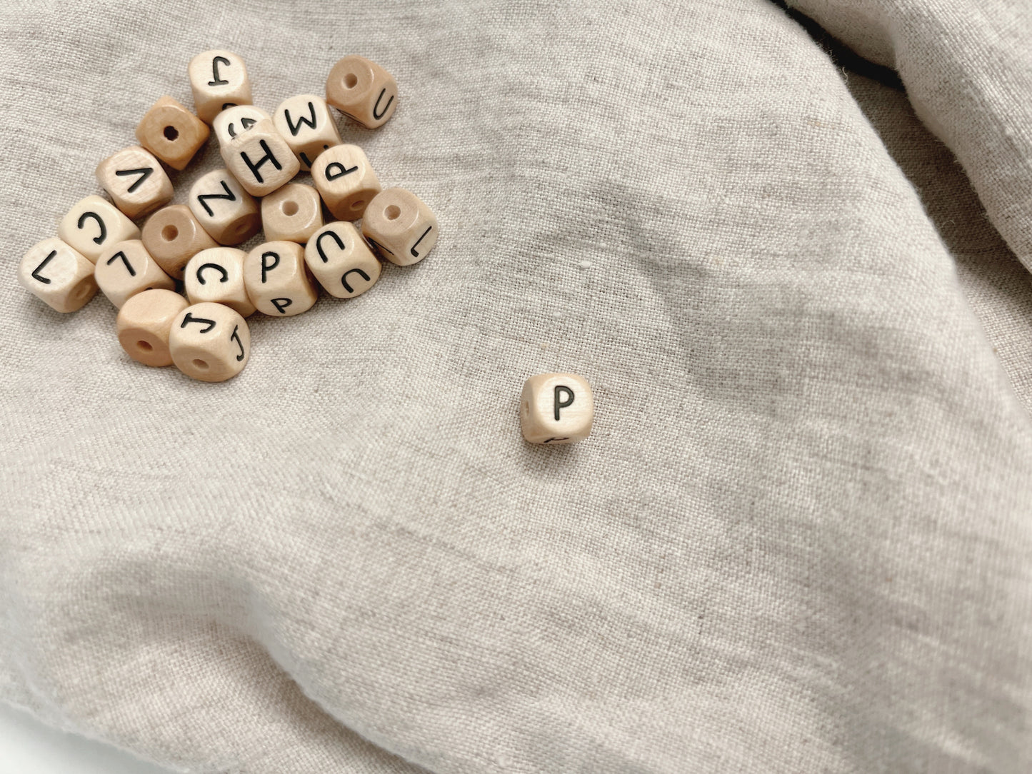 Geprägte Buchstabenwürfel, 10 mm, P