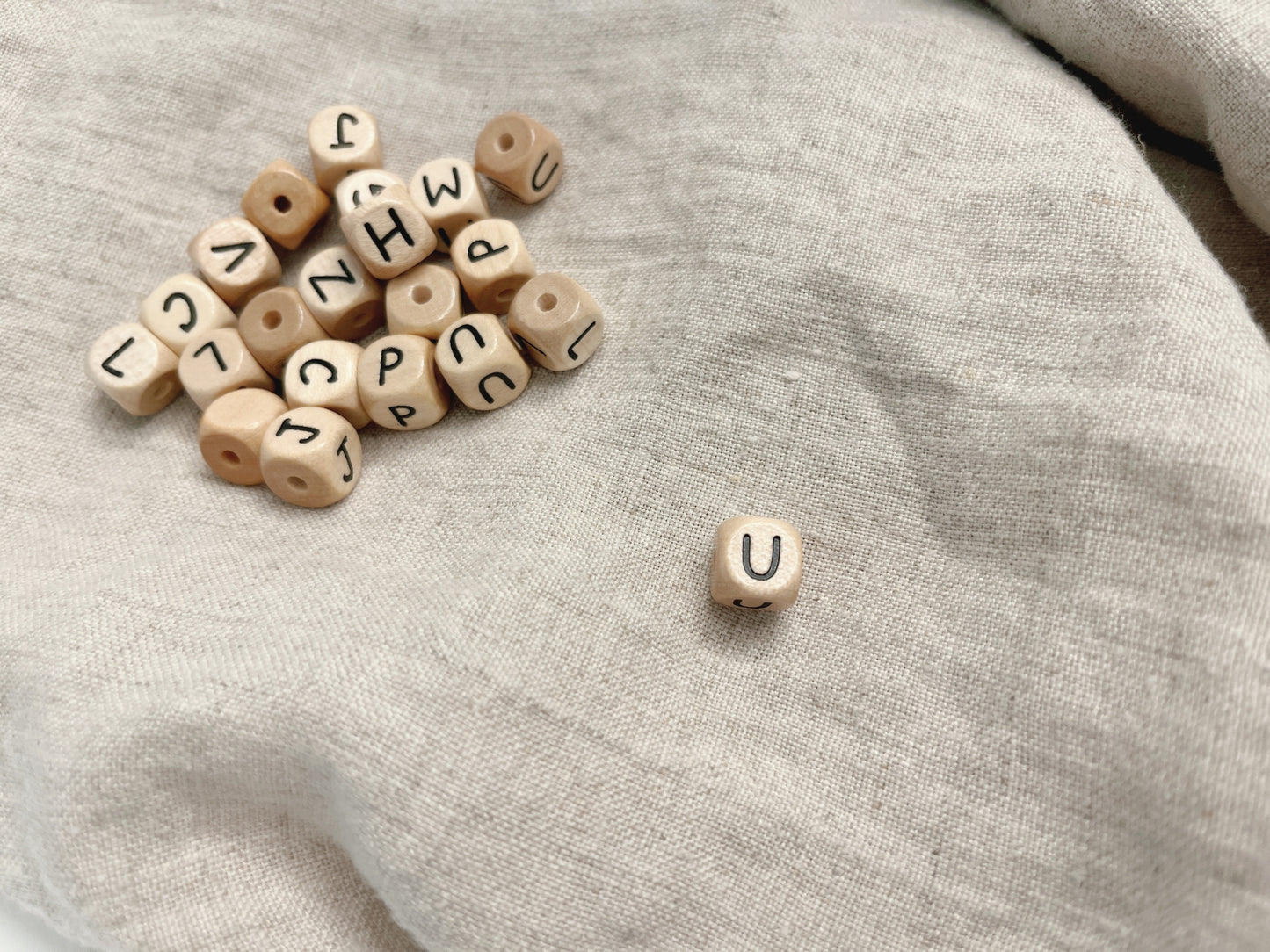 Geprägte Buchstabenwürfel, 10 mm, U malea.boutique