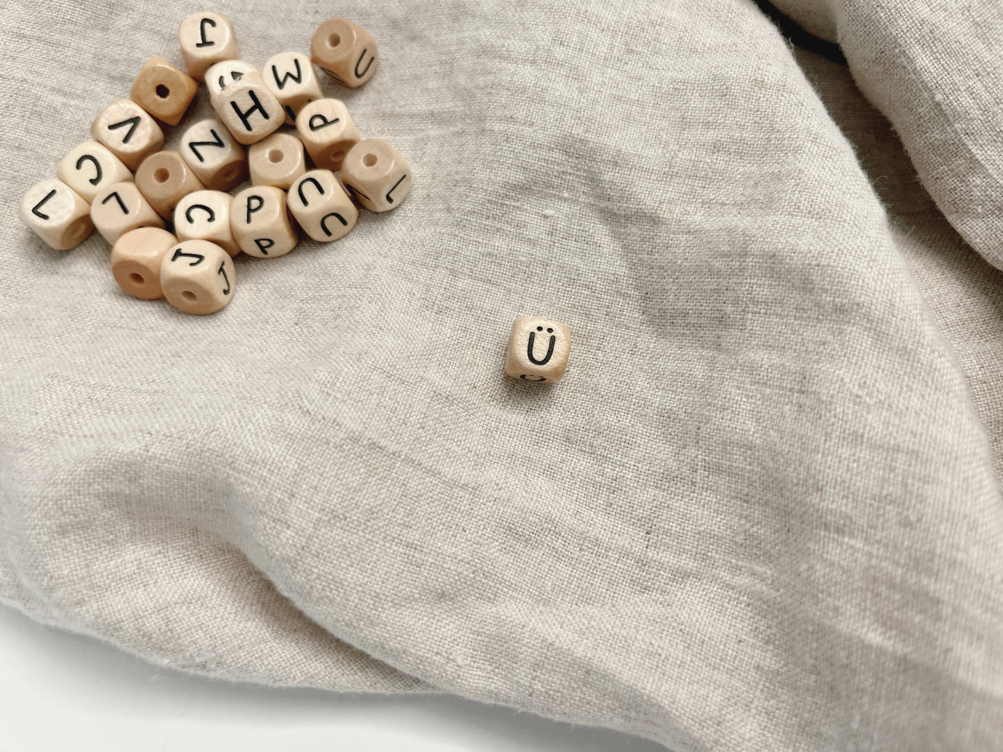 Geprägte Buchstabenwürfel, 10 mm, Ü malea.boutique