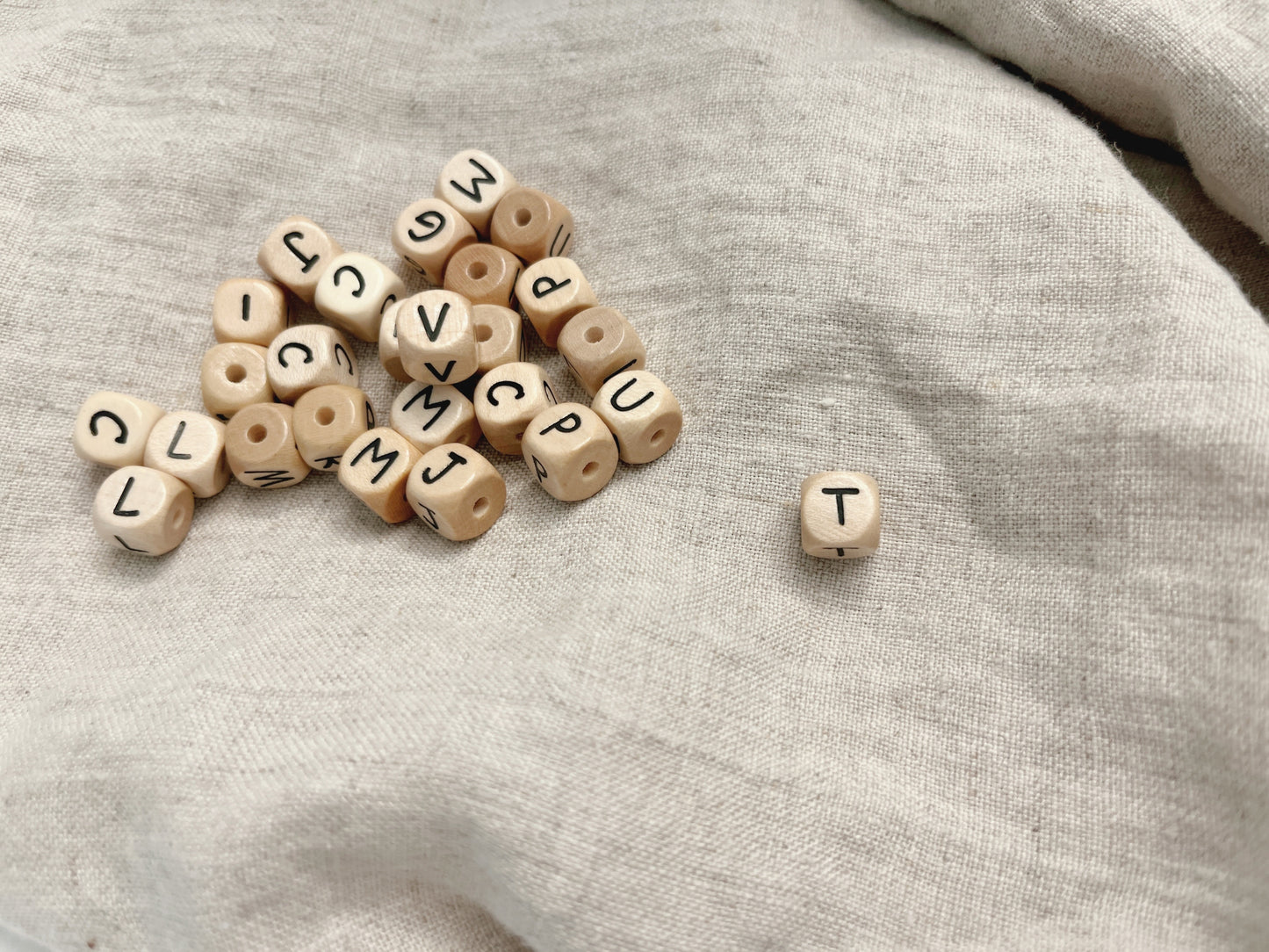 Geprägte Buchstabenwürfel, 10 mm, T