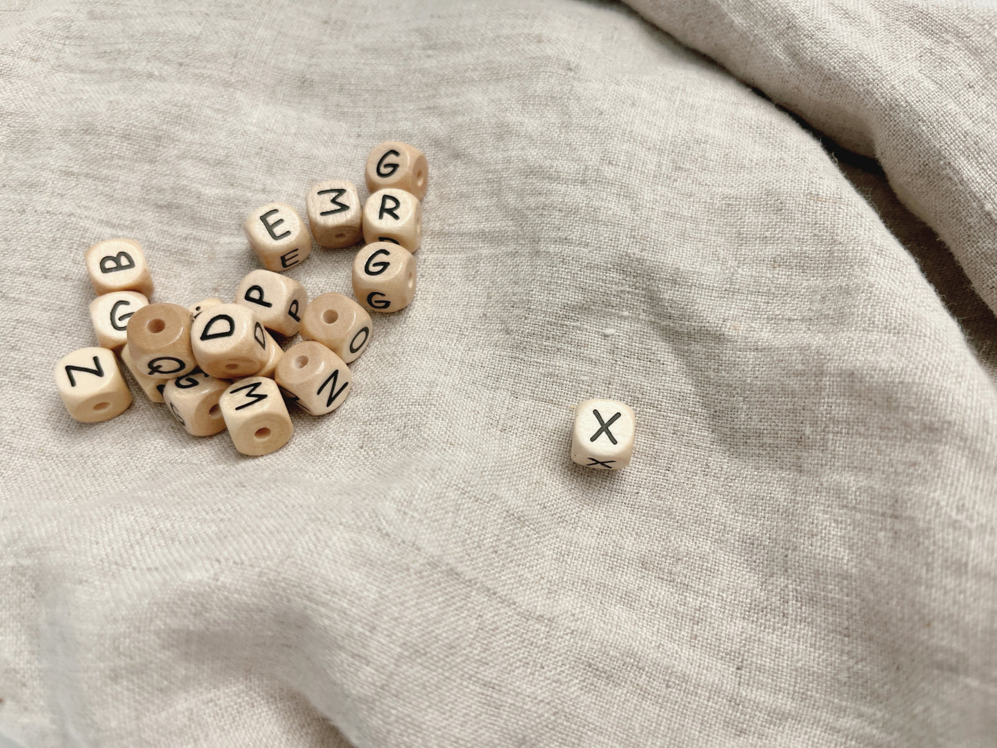 Geprägte Buchstabenwürfel, 10 mm, X