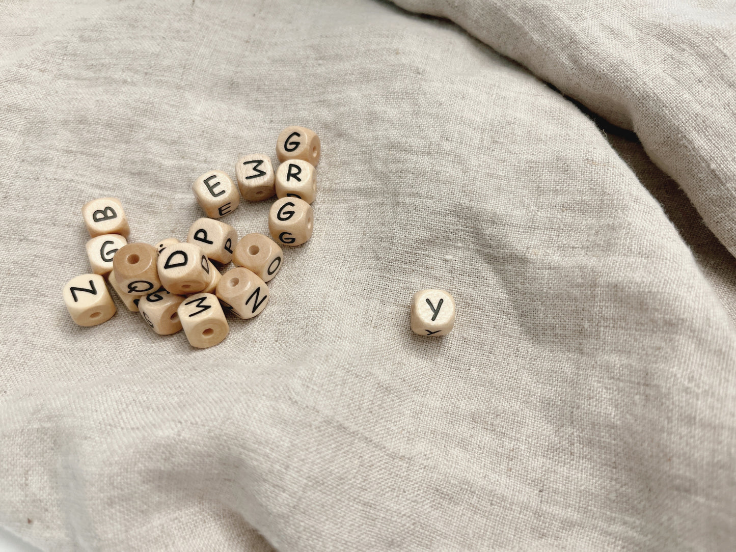 Geprägte Buchstabenwürfel, 10 mm, Y malea.boutique