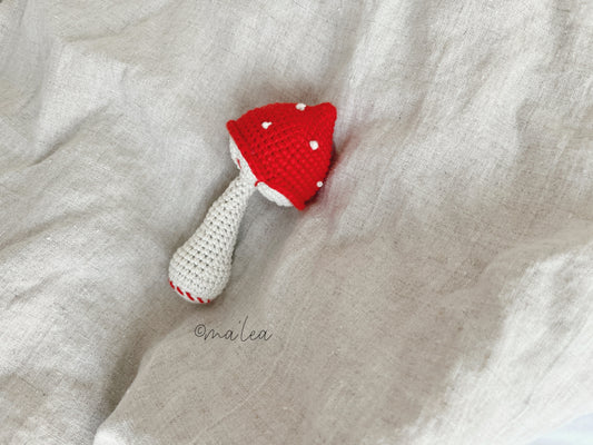 Fliegenpilzrassel Babyrassel ma'lea