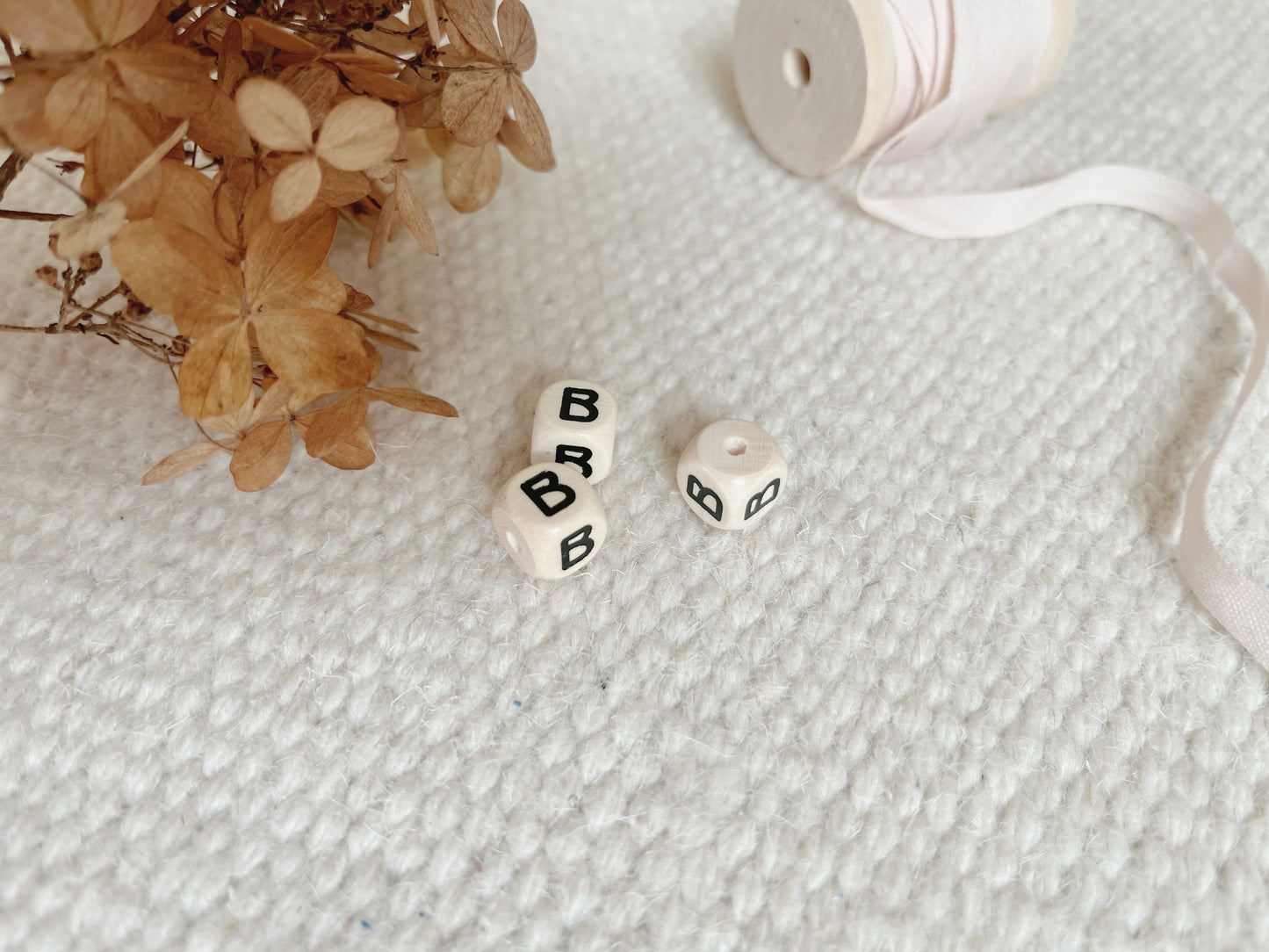 Embossed letter cubes, 10mm, B