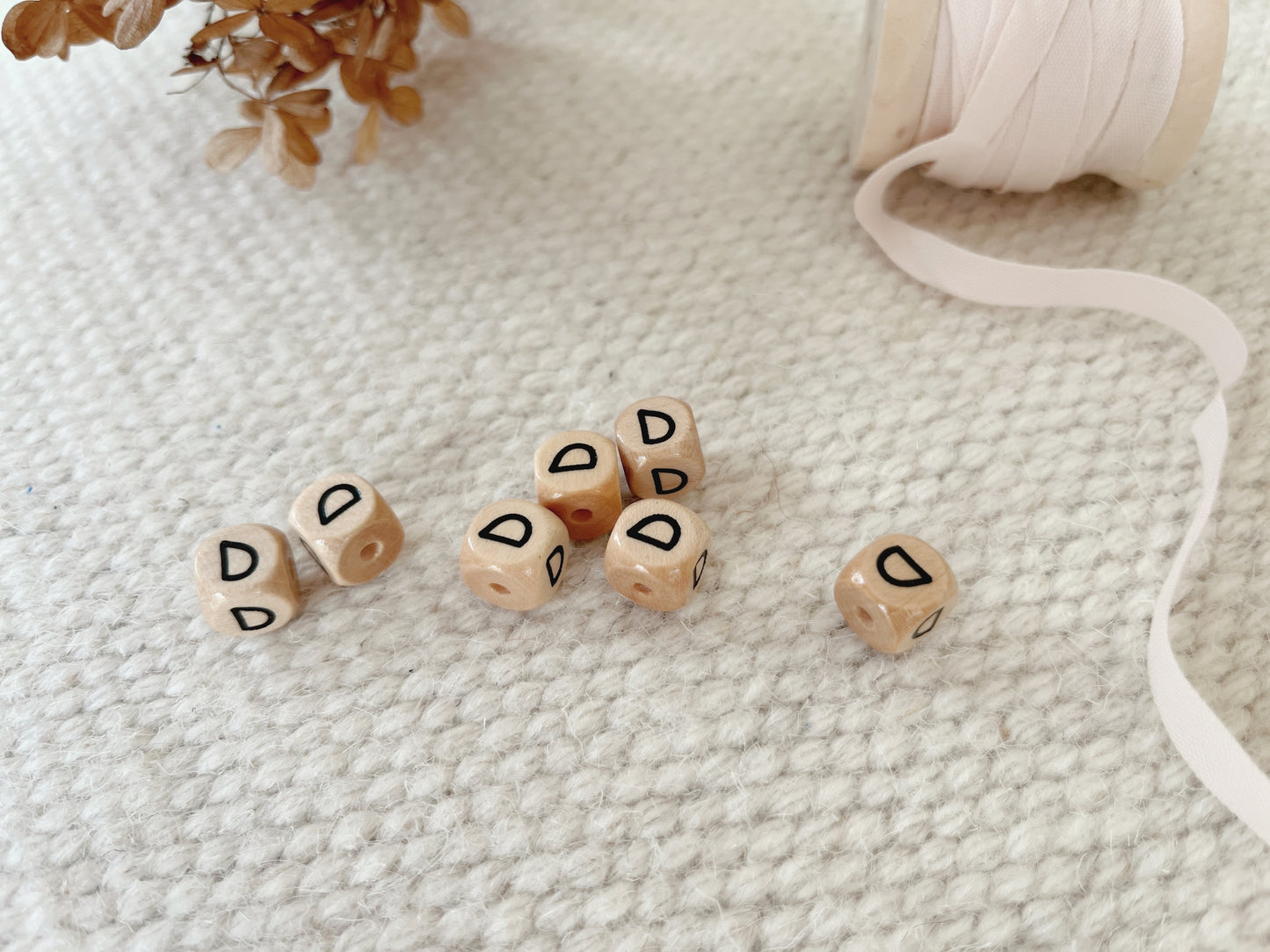 Geprägte Buchstabenwürfel, 10 mm, D