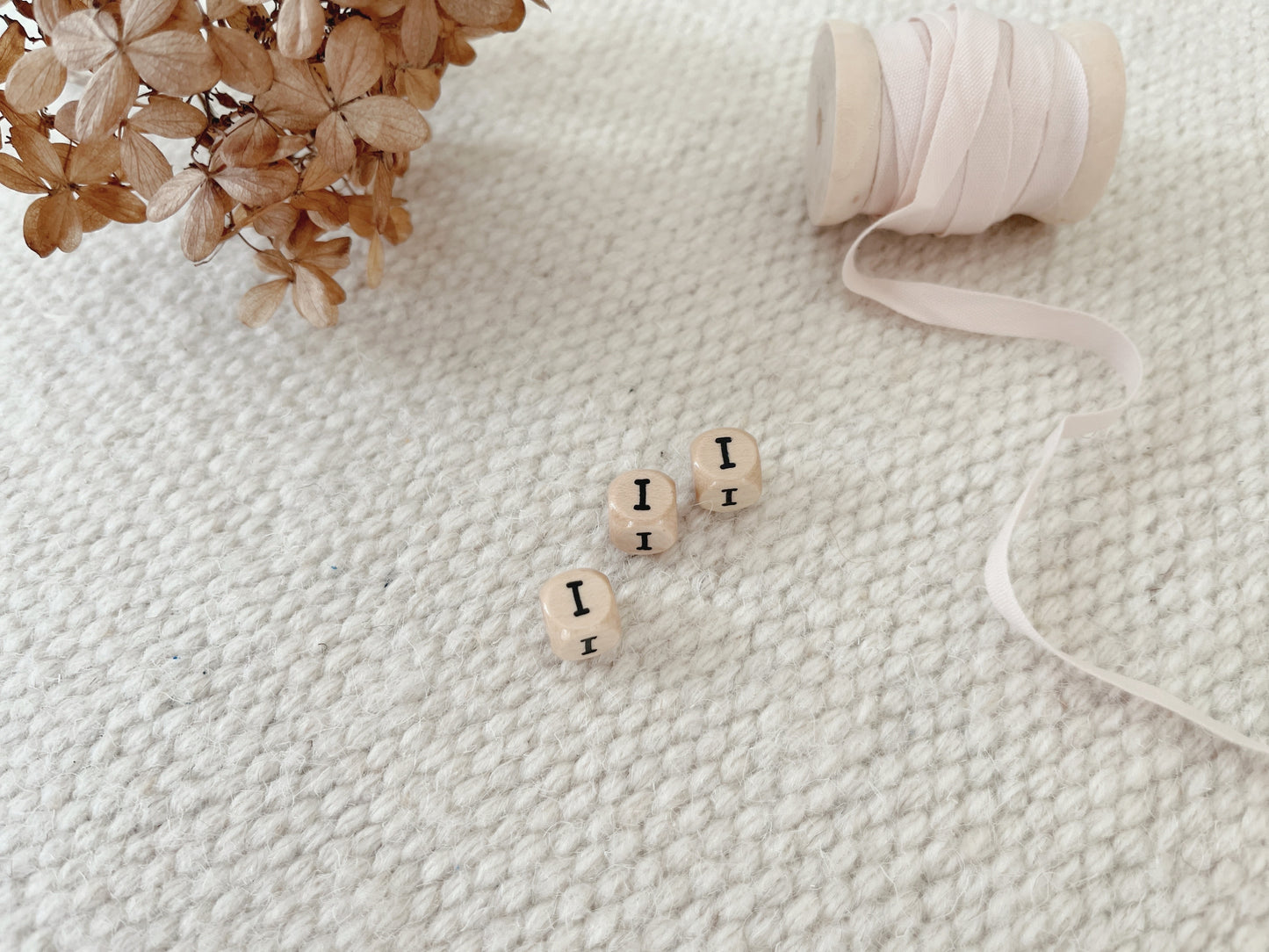 Geprägte Buchstabenwürfel, 10 mm, I malea.boutique