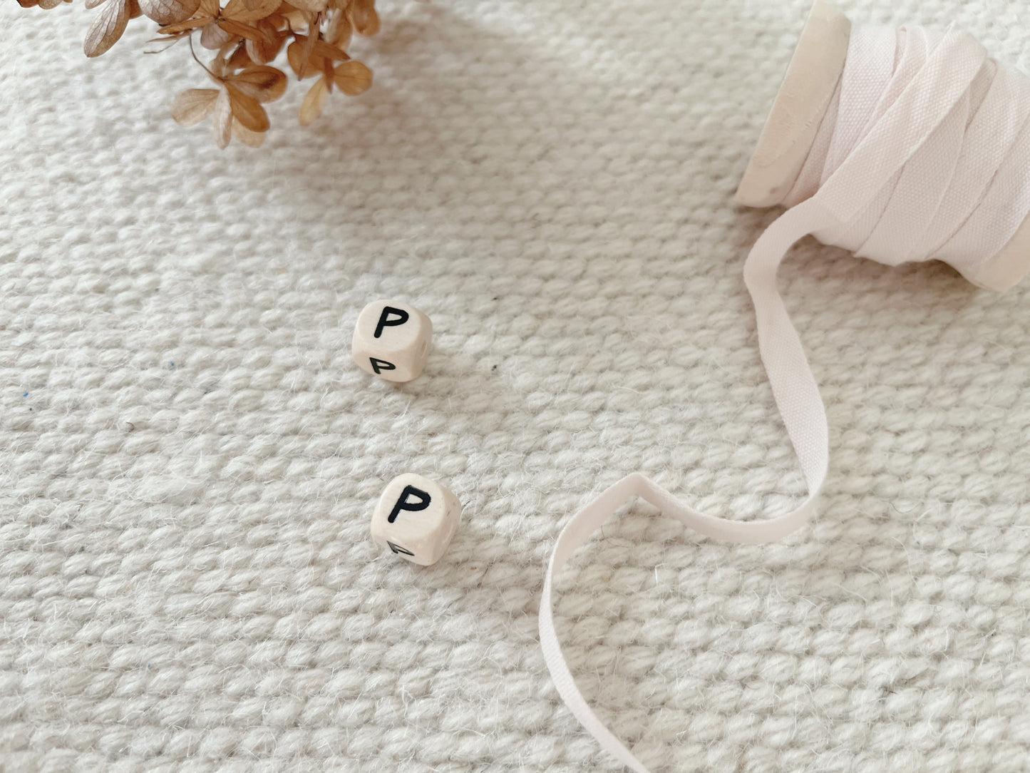 Geprägte Buchstabenwürfel, 10 mm, P