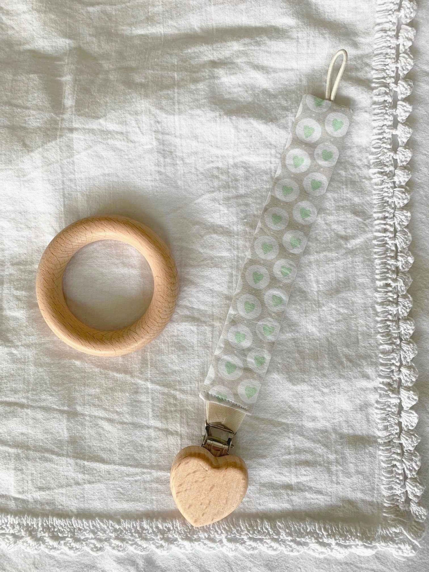 Schnullerband Baby für sicheren Halt und Gesundheit Ihres Kindes - Malea.boutique