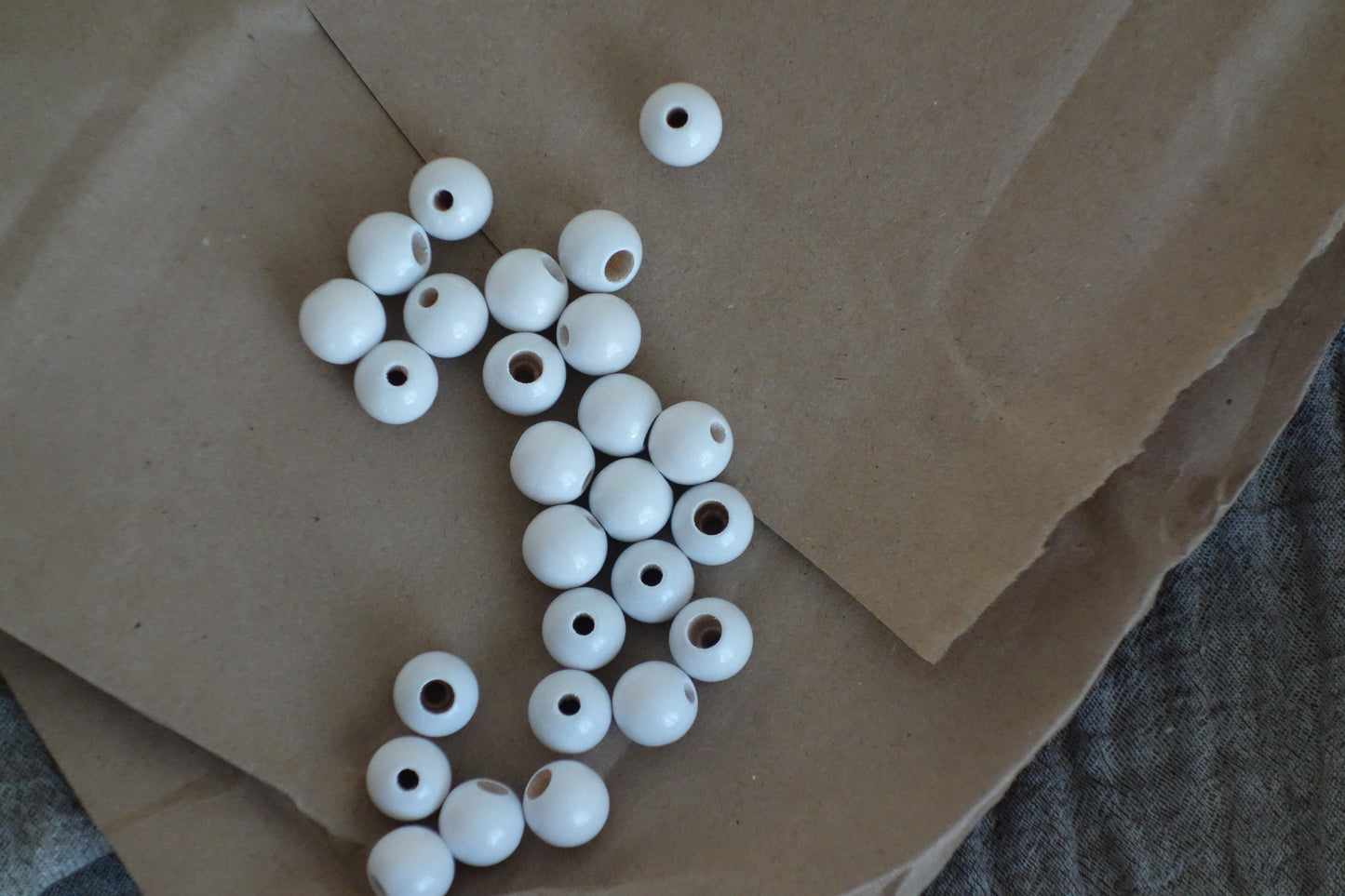 Sicherheitsperlen weiss - 12mm Holzperlen malea.boutique