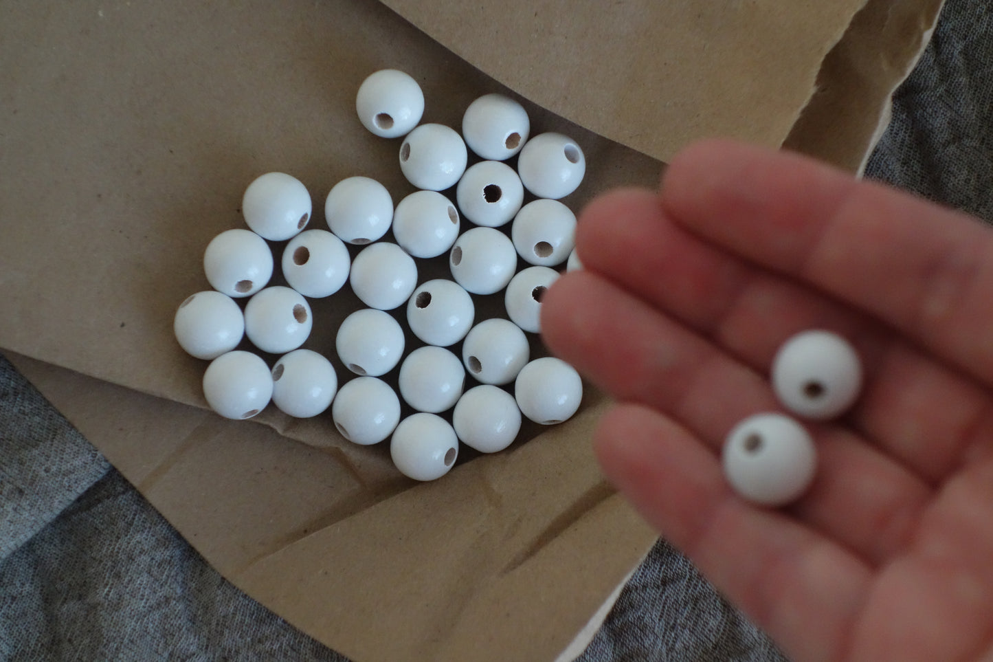 Rundperlen weiss - 12mm Holzperlen malea.boutique