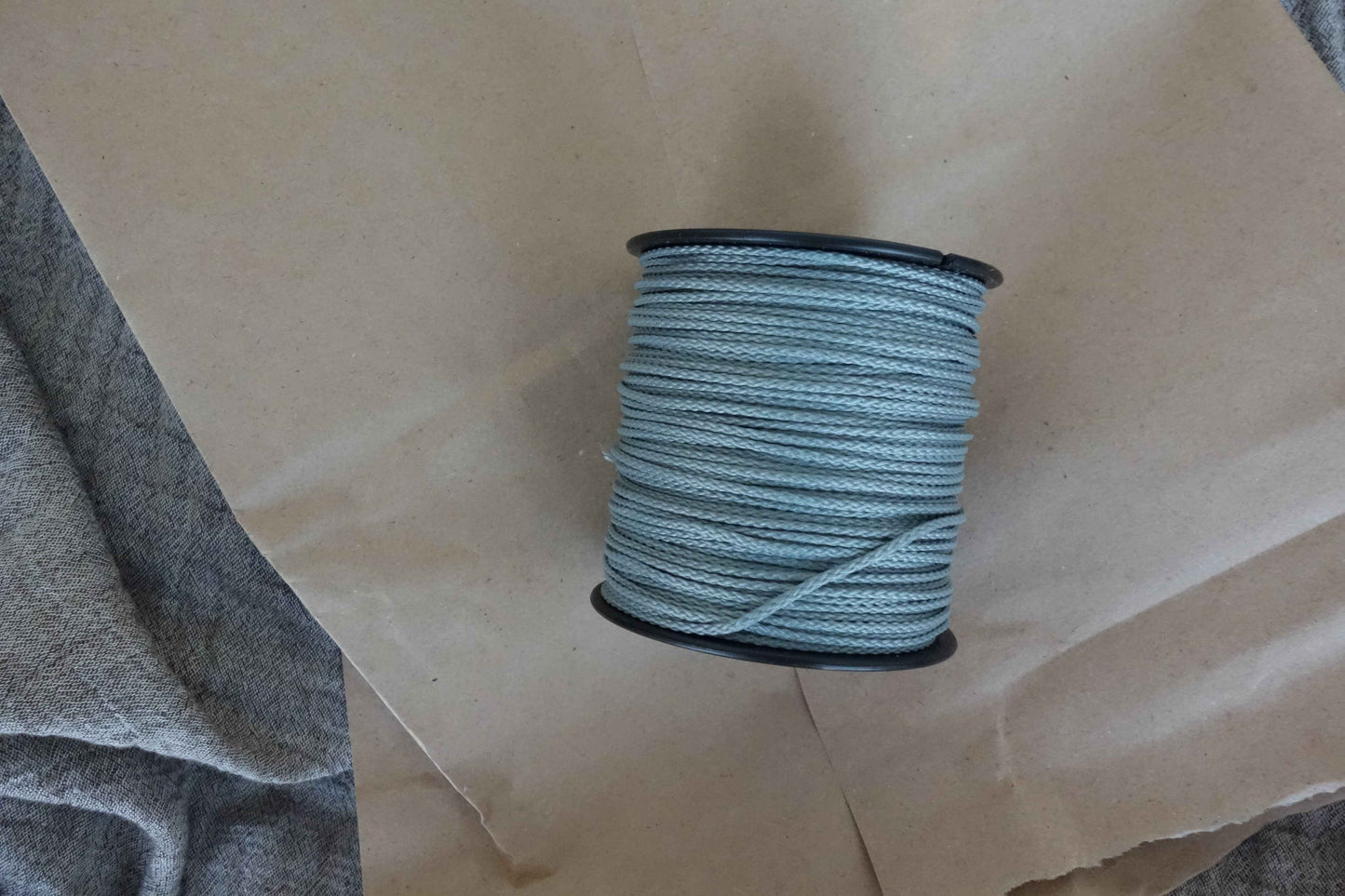 PP-Polyester Schnur 1 m grau für vielseitige Anwendungen - Malea.boutique